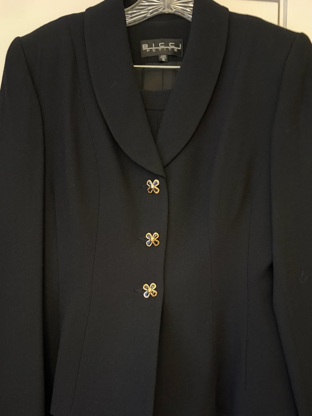 Bicci Women’s 2-Piece Pantsuit with Gold Tone Accent Buttons Size 12 Petite